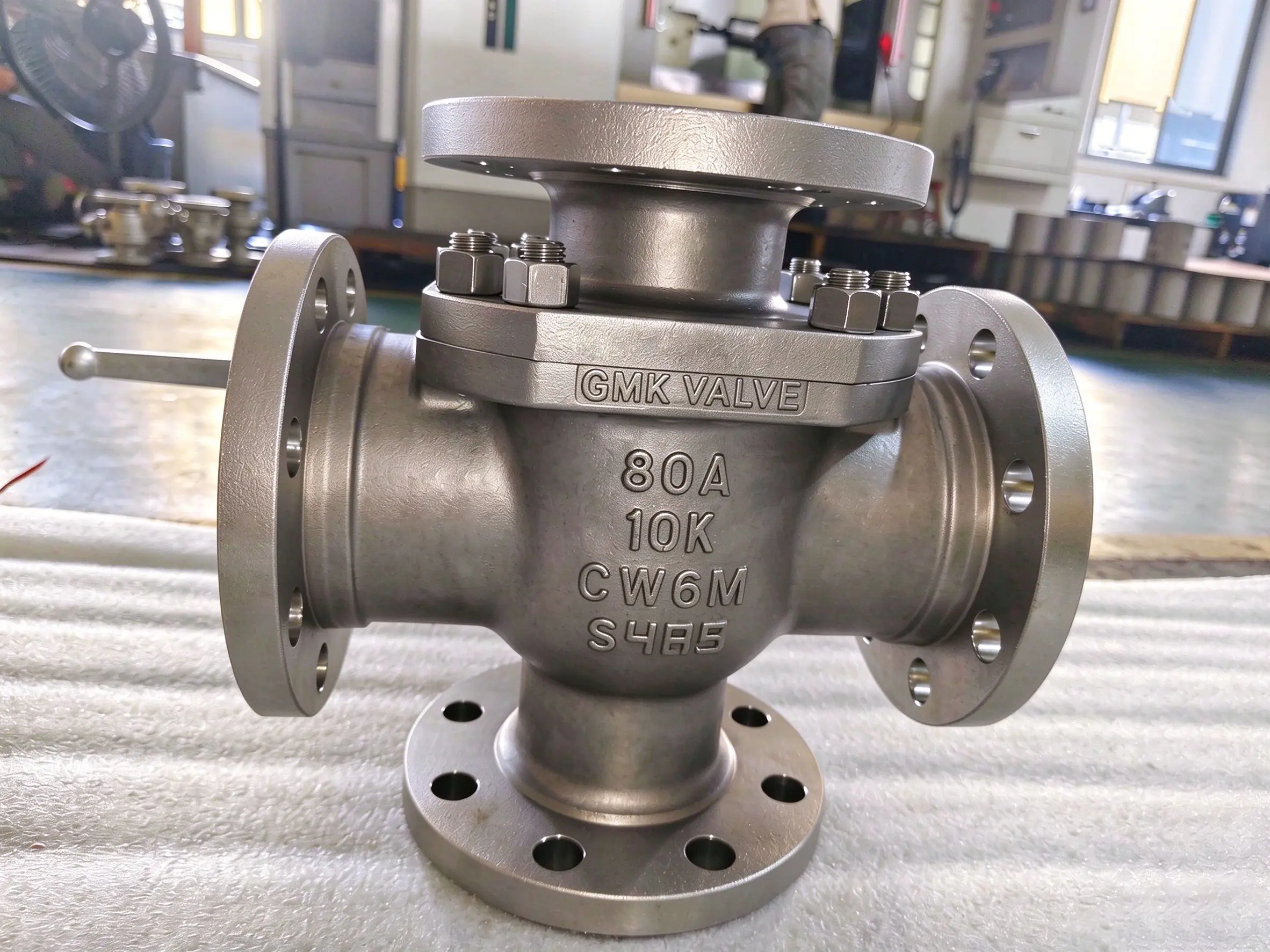 GMK four-way ball valve body casting flanged connections stainless steel